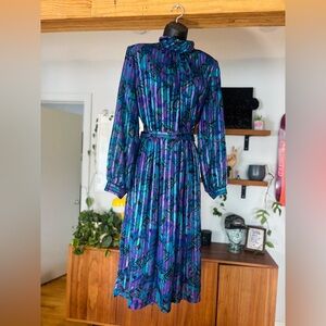 Vintage 80s–90s Pleated Midi Dress | D’Allaird’s | Size 12 | 28–36" Waist
